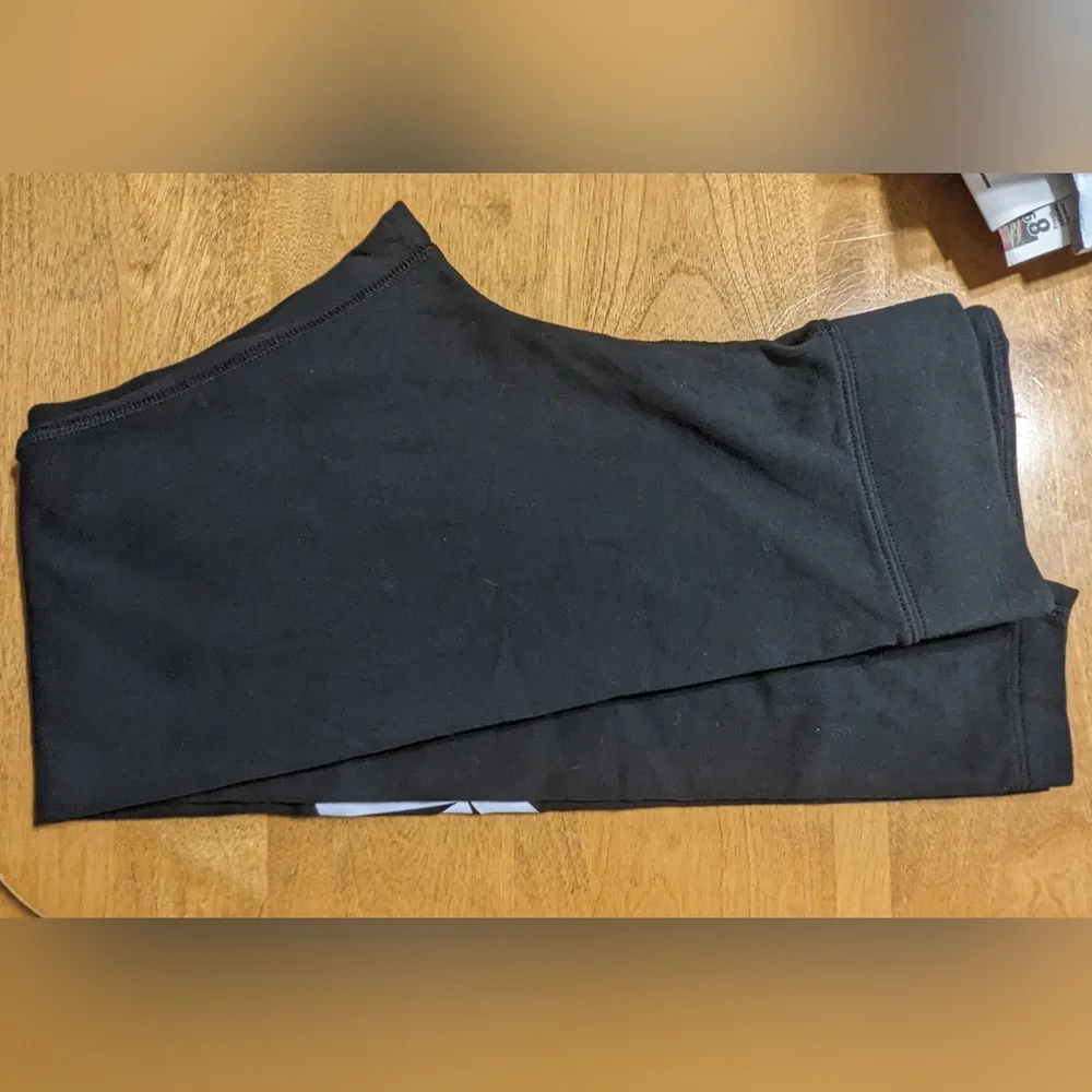 Nike Black Logo Leggings – Women's High-Rise Athletic Pants